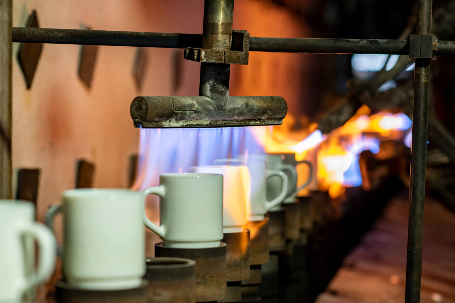 Photo du processus de production de tasses